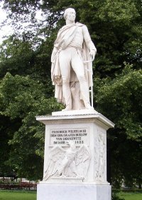 Denkmal von Freiherr von Bülow, Unter den Linden, Berlin